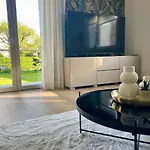 Ruhiges Gaestehaus - 120qm - Garten - 1a Lage 公寓