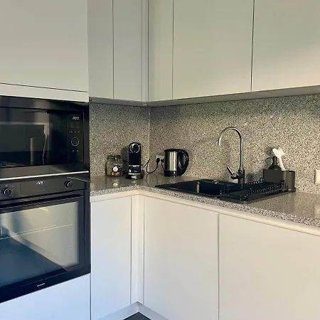 Ruhiges Gaestehaus - 120qm - Garten - 1a Lage 아파트 Niederdorla