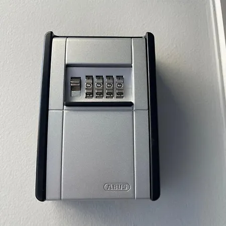 아파트 Ruhiges Gaestehaus - 120qm - Garten - 1a Lage *