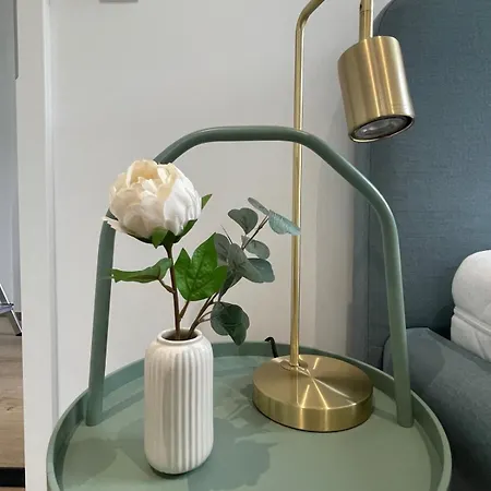 Ruhiges Gaestehaus - 120qm - Garten - 1a Lage *