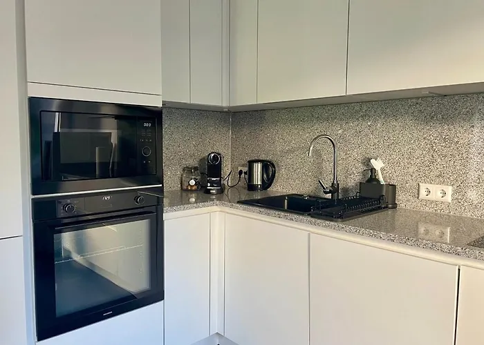 Ruhiges Gaestehaus - 120qm - Garten - 1a Lage Apartment Hannover