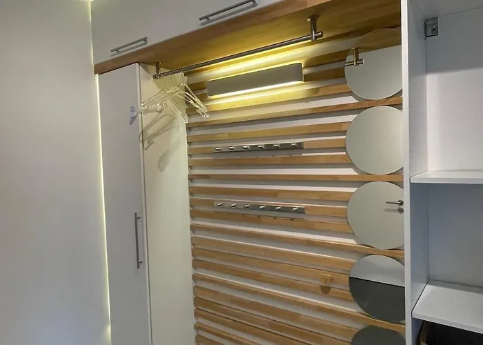 公寓 Ruhiges Gaestehaus - 120qm - Garten - 1a Lage Niederdorla