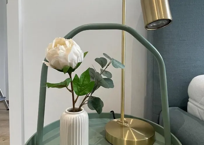 Ruhiges Gaestehaus - 120qm - Garten - 1a Lage *