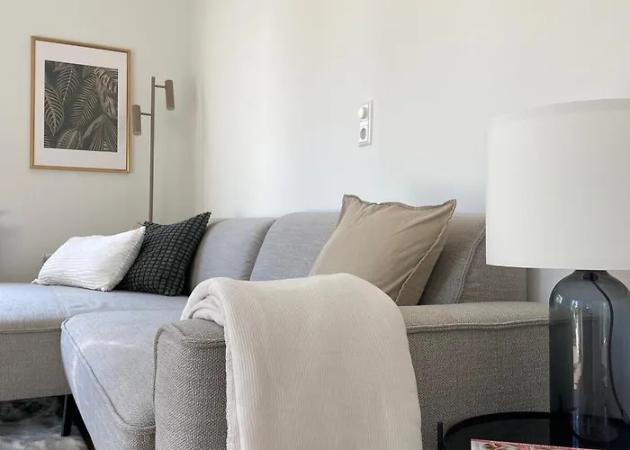 Ruhiges Gaestehaus - 120qm - Garten - 1a Lage Apartment Hannover