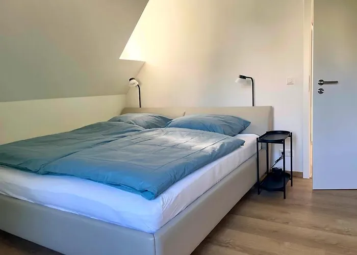 Ruhiges Gaestehaus - 120qm - Garten - 1a Lage 아파트 *