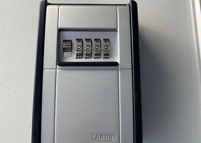 아파트 Ruhiges Gaestehaus - 120qm - Garten - 1a Lage *