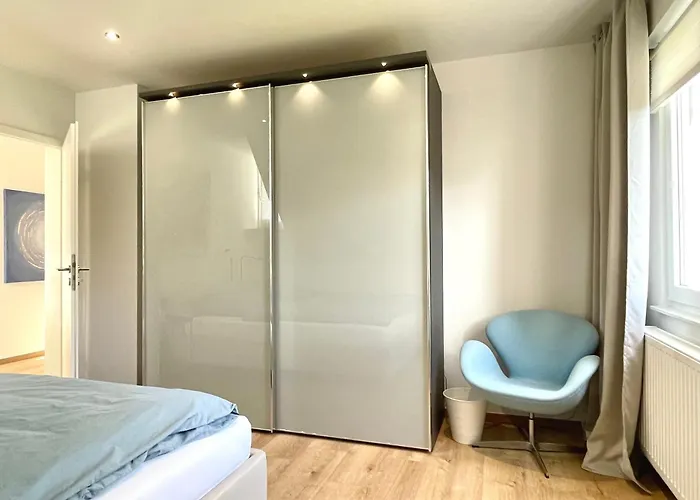 Ruhiges Gaestehaus - 120qm - Garten - 1a Lage 아파트 *